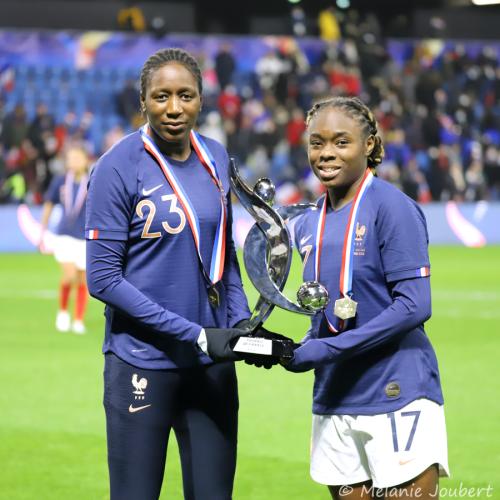 Foot féminin FRANCE-PAYS-BAS