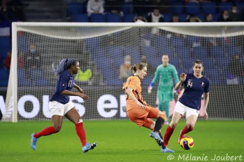 Foot féminin FRANCE-PAYS-BAS