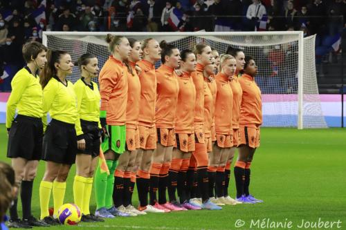 Foot féminin FRANCE-PAYS-BAS