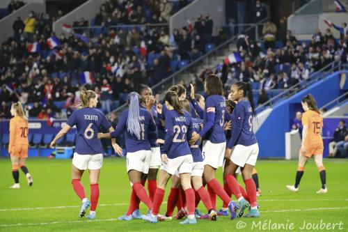 Foot féminin FRANCE-PAYS-BAS