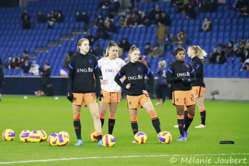 Foot féminin FRANCE-PAYS-BAS