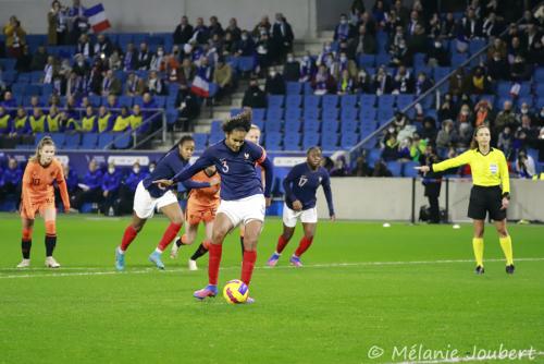 Foot féminin FRANCE-PAYS-BAS